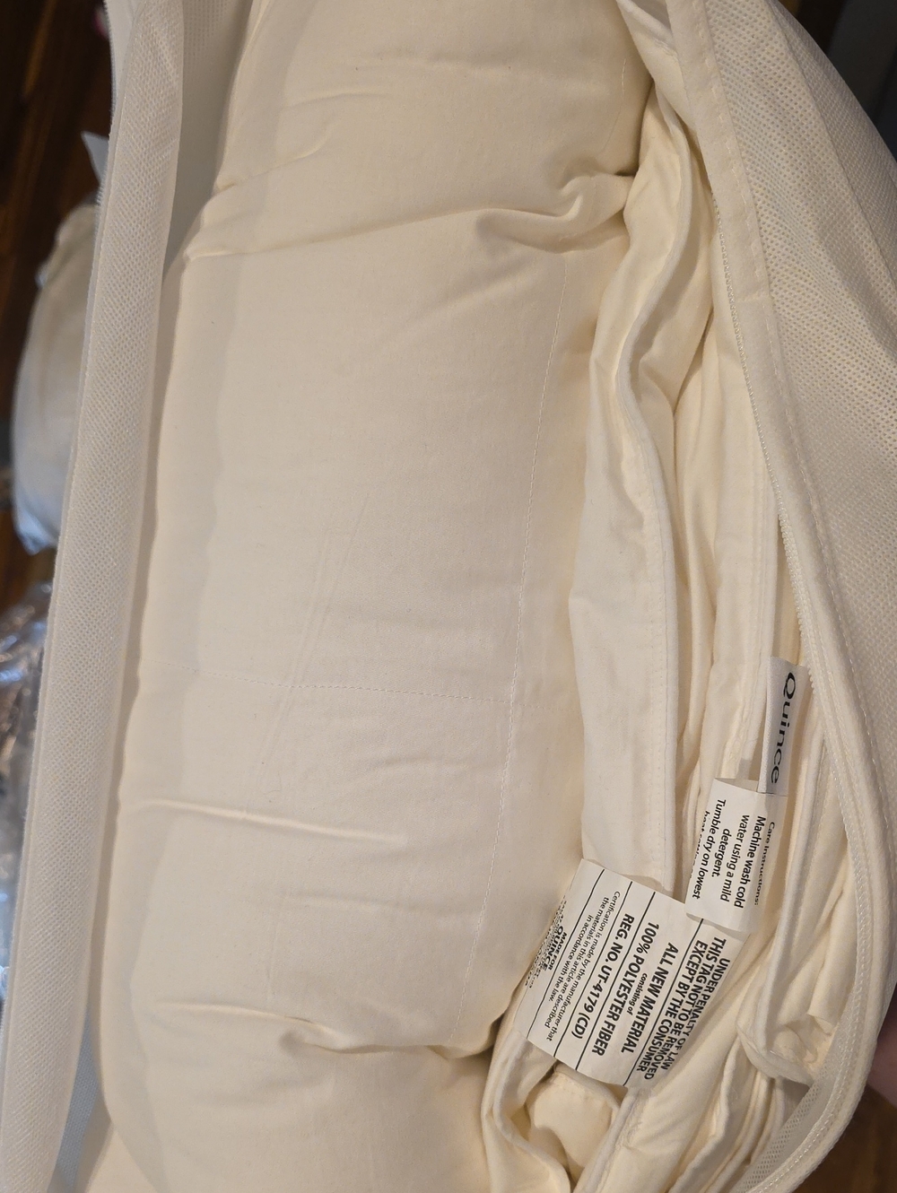 Quince Lightweight Down Alternative Duvet Insert - King/Cal-King - Picture 4 of 8